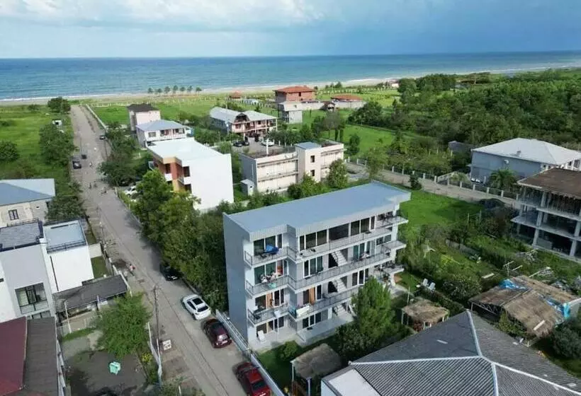 تختخواب و صبحانه Pirosmani