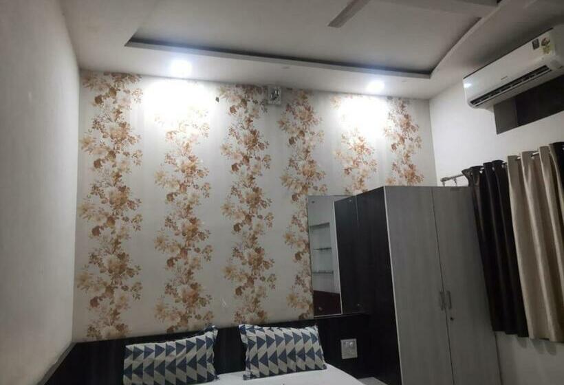 בית מלון כפרי Moon Bagh