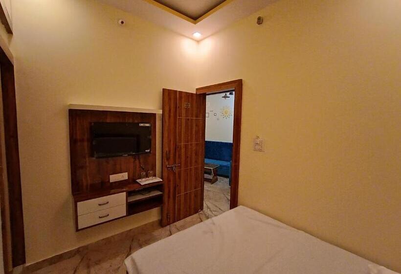 Hotel Rajwada Palace