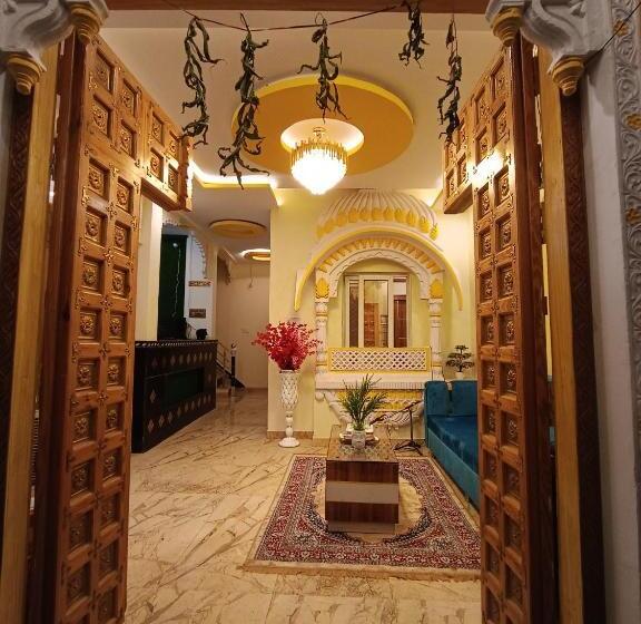 Hotel Rajwada Palace