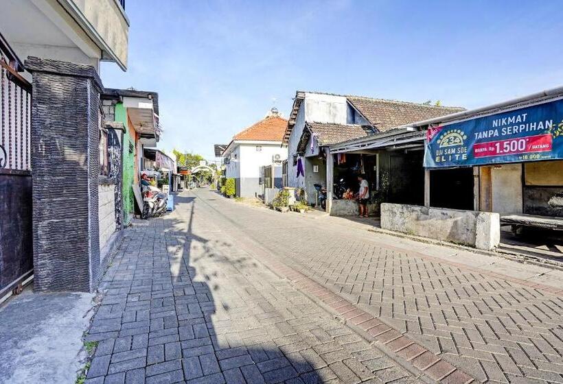 Hotel Spot On 91789 Kost Umik Sidoarjo Syariah