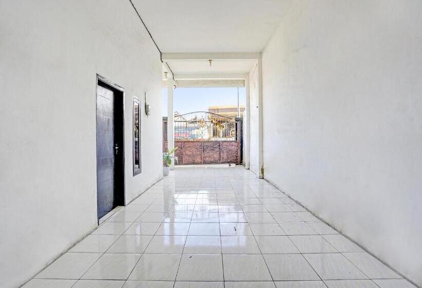 Hotel Spot On 91789 Kost Umik Sidoarjo Syariah