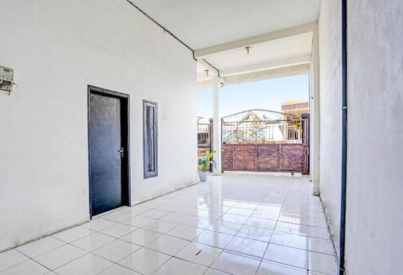 Hotel Spot On 91789 Kost Umik Sidoarjo Syariah