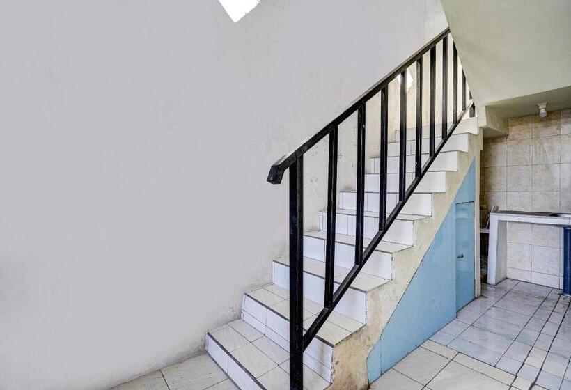 Hotel Spot On 91789 Kost Umik Sidoarjo Syariah