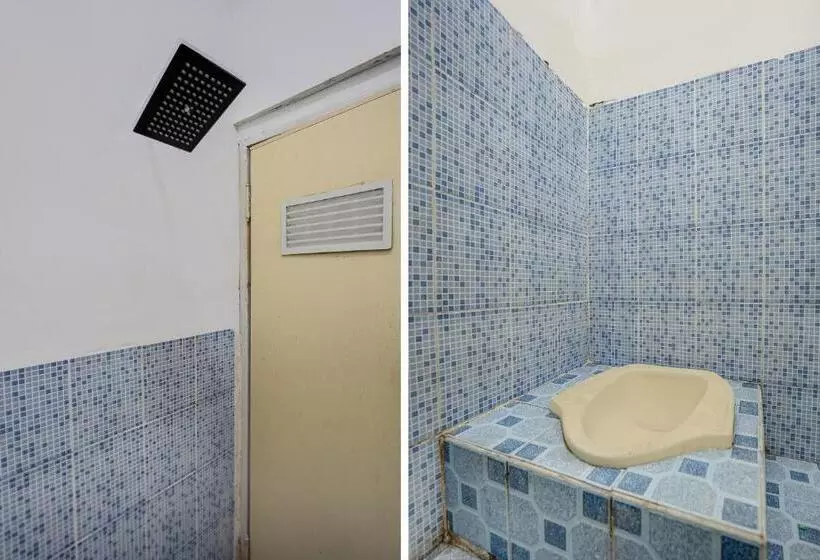 ホテル Spot On 91789 Kost Umik Sidoarjo Syariah