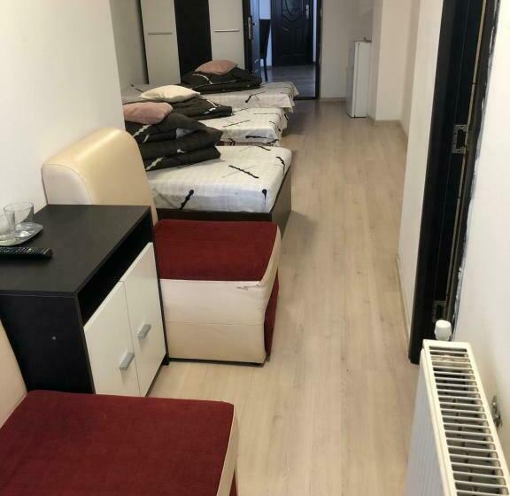 پانسیون Hostel Mialma