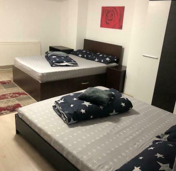 پانسیون Hostel Mialma