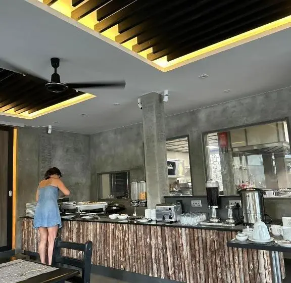 هتل Ataraxis Grand And Spa Fuvahmulah