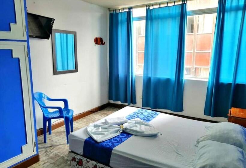 پانسیون Hostal El Rey