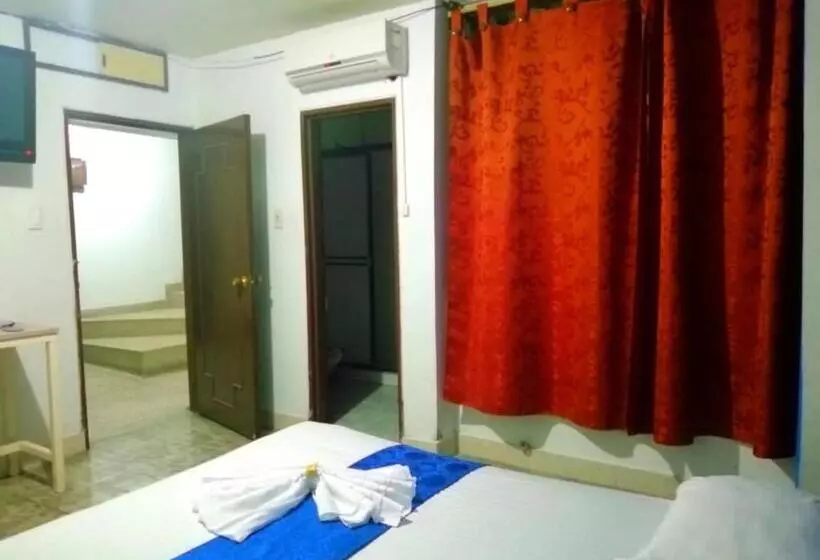 ペンション Hostal El Rey