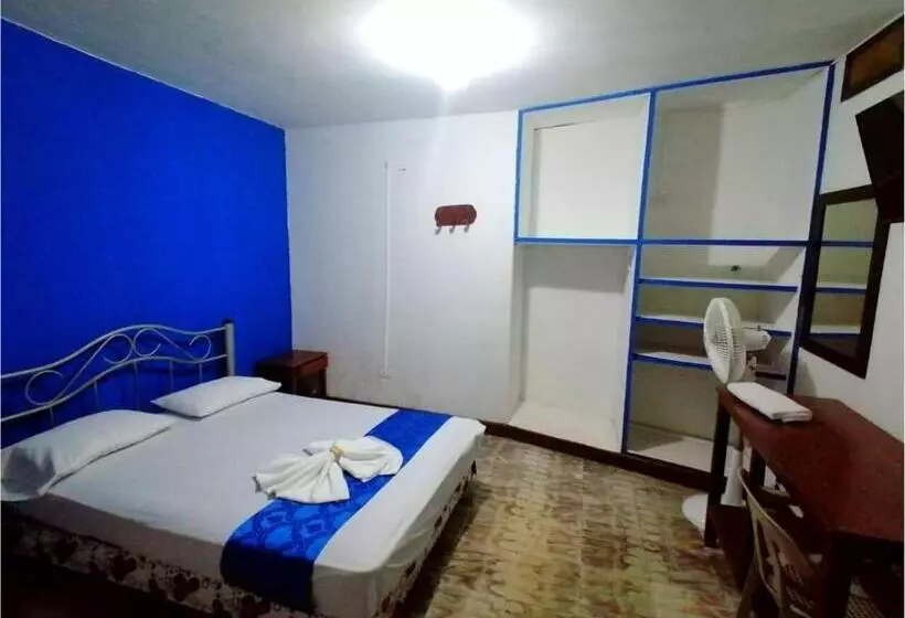 ペンション Hostal El Rey