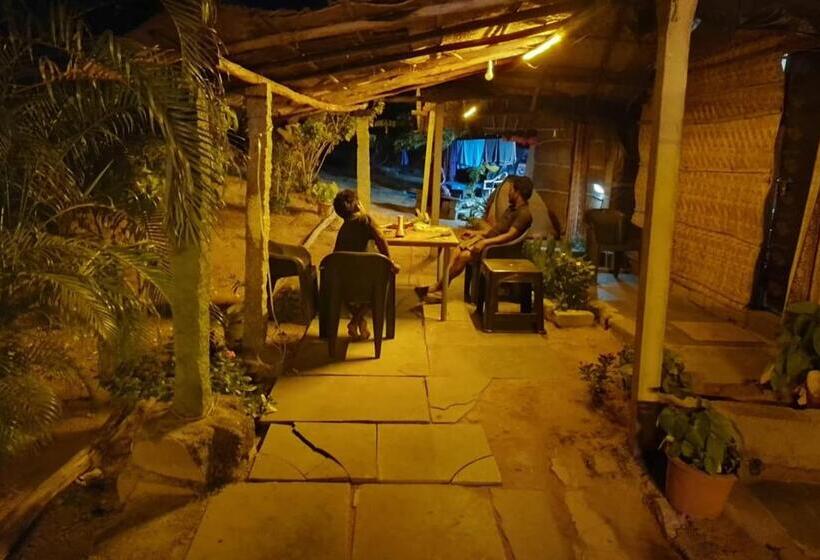 ペンション Rambo Homestay & Restaurant Hampi