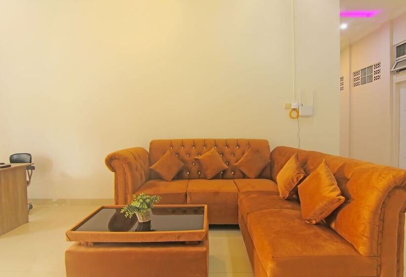 בית מלון כפרי Utama Residence