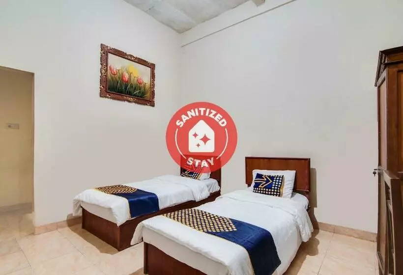 هتل Spot On 91752 Izzami Homestay Syariah