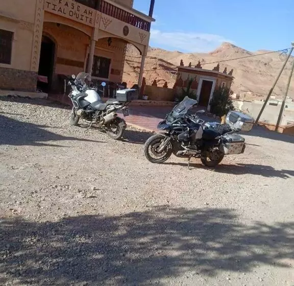 Majatalo Kasbah Tialouite