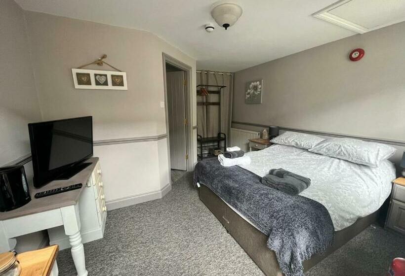 민박 The White Hart