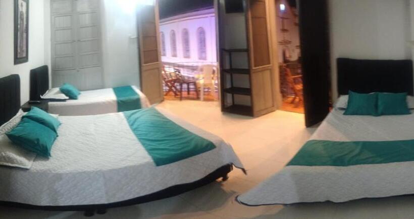 פנסיון San Martin Plaza