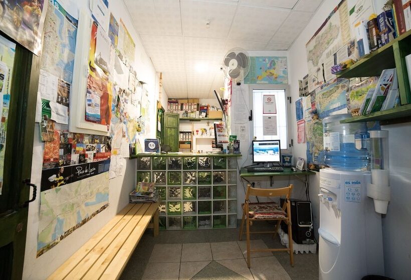 פונדק Hospedaje Lisboa Algeciras