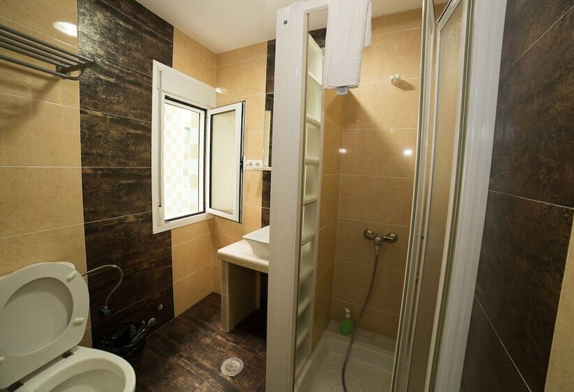 פונדק Hospedaje Lisboa Algeciras