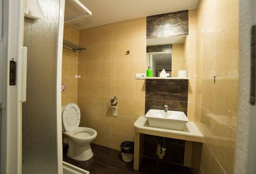 פונדק Hospedaje Lisboa Algeciras