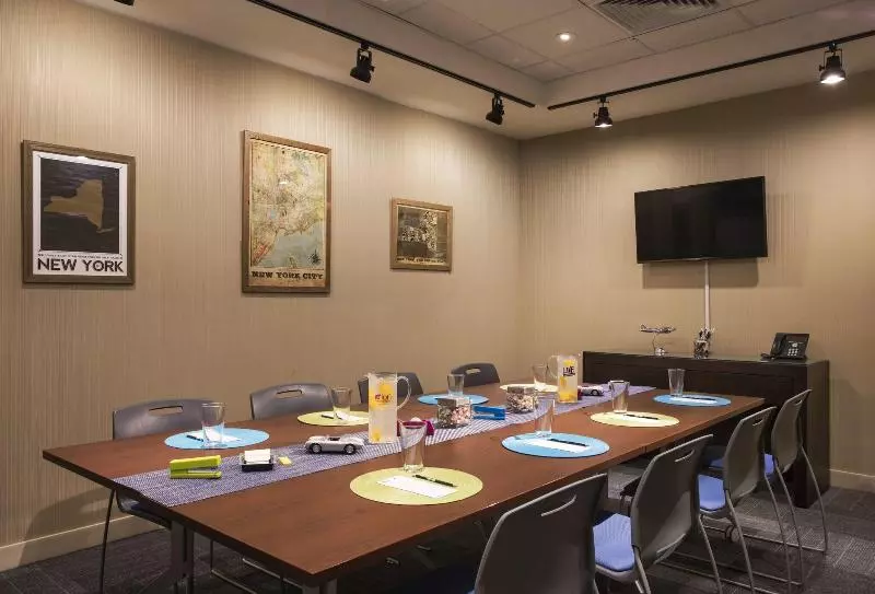 호텔 Aloft Manhattan Downtown  Financial District