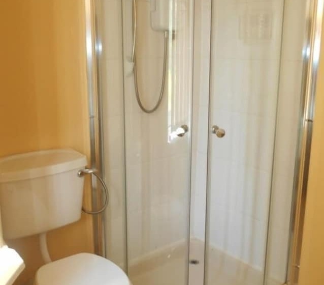 فندق Central Guest House