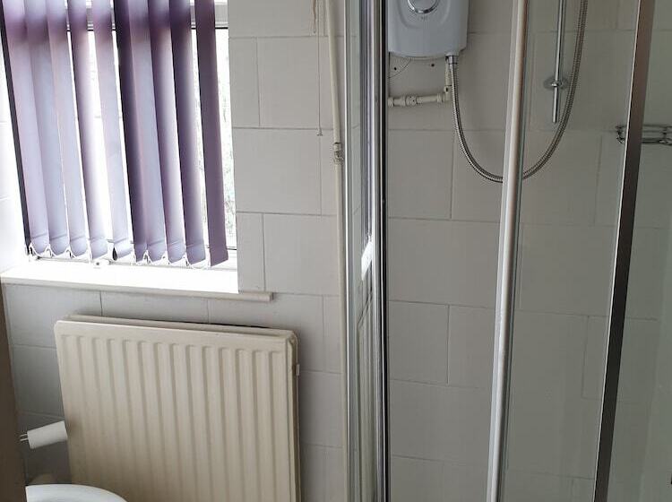 فندق Central Guest House