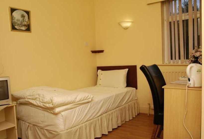 فندق Central Guest House