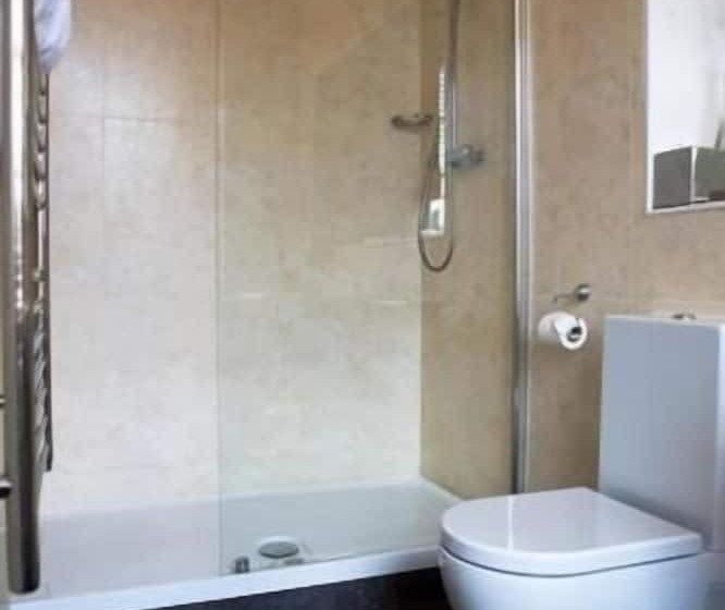 Отель Charlotte House