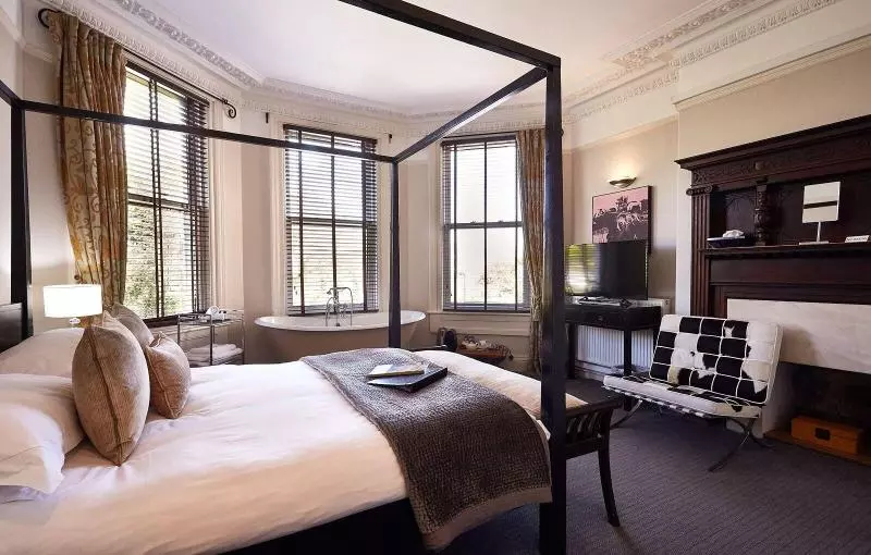 هتل Dorian House Boutique B&b   Free Parking!