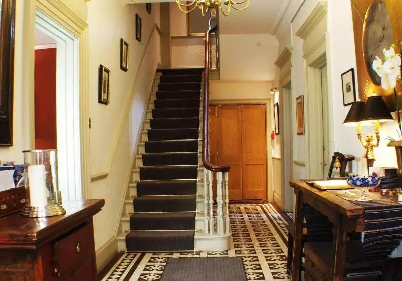 هتل Dorian House Boutique B&b   Free Parking!