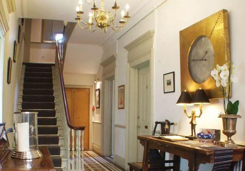 هتل Dorian House Boutique B&b   Free Parking!