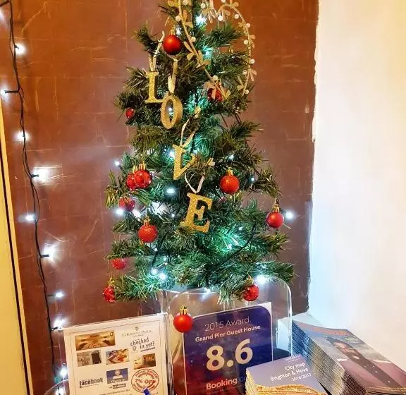 فندق Grand Pier Guest House