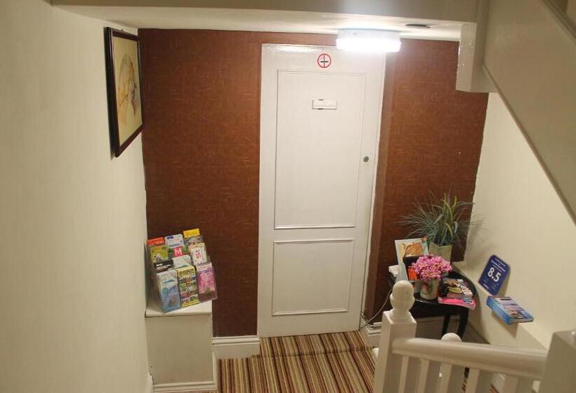 فندق Grand Pier Guest House