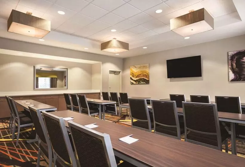 ホテル Hampton Inn Brigham City