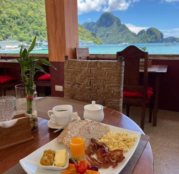 La Salangane Beach Hotel   Downtown