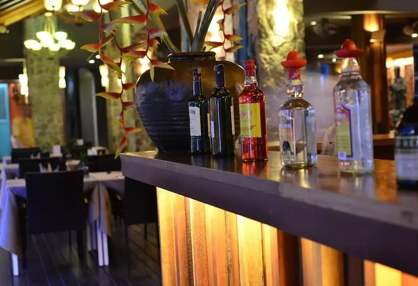 Hotel Lap Roi Karon Beachfront