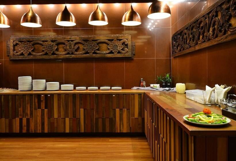 Hotel Lap Roi Karon Beachfront