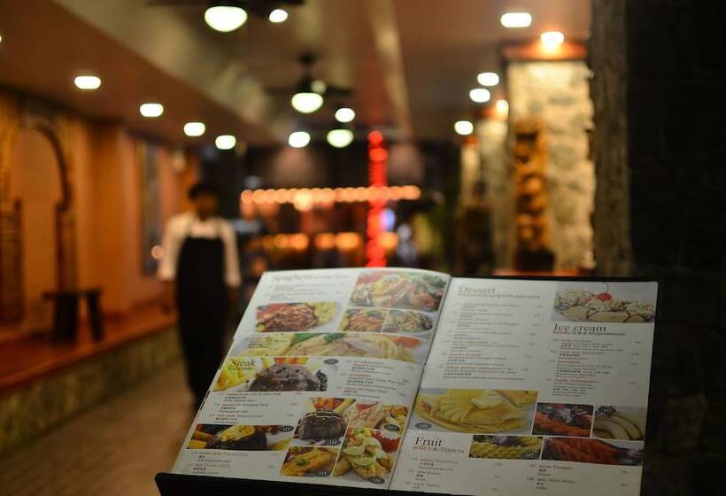 Hotel Lap Roi Karon Beachfront