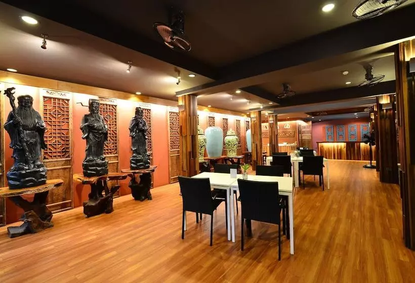 Hotel Lap Roi Karon Beachfront