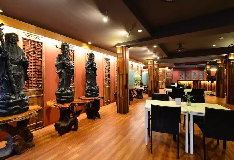 Hotel Lap Roi Karon Beachfront