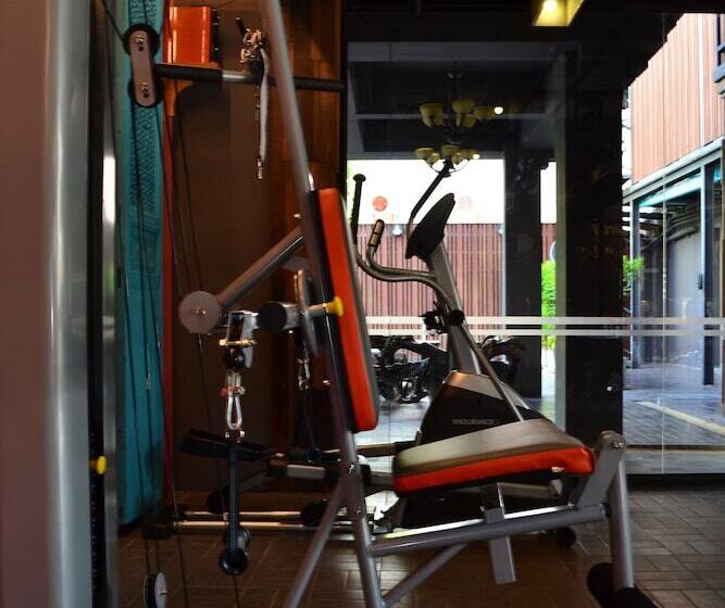 Hotel Lap Roi Karon Beachfront