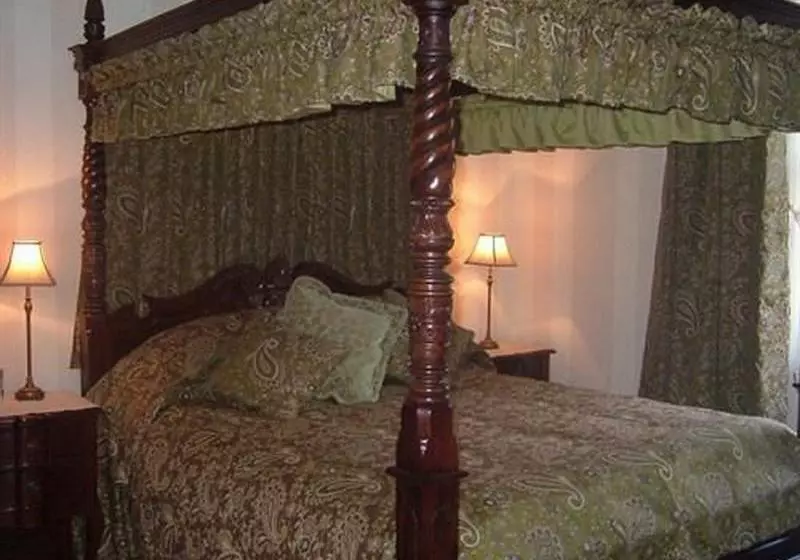 Hotelli Windermere Suites Bed And Breakfast