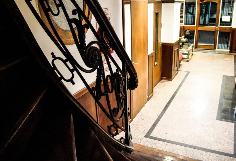 هتل Petit Recoleta Suites