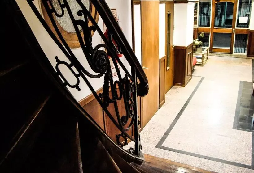 هتل Petit Recoleta Suites