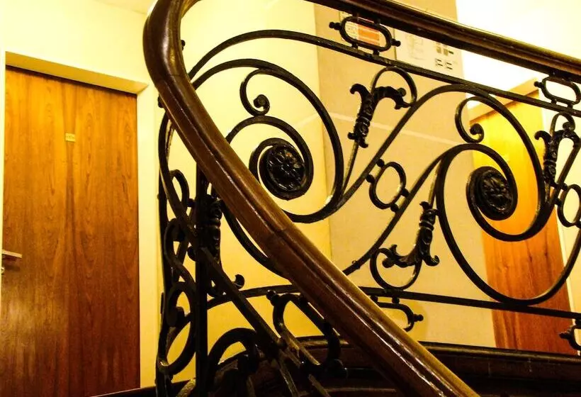 هتل Petit Recoleta Suites