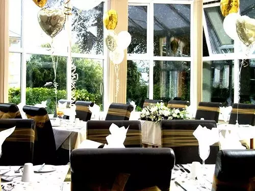 فندق The Red House