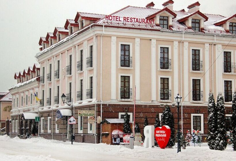 호텔 Optima Collection Kamianets Podilskyi