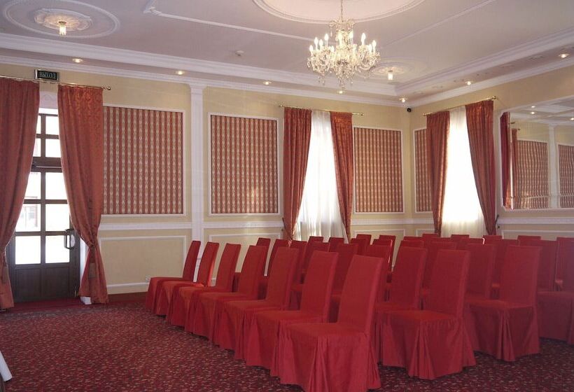 호텔 Optima Collection Kamianets Podilskyi