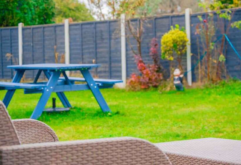 Royal Square Hotel   Nec & Birmingham Airport